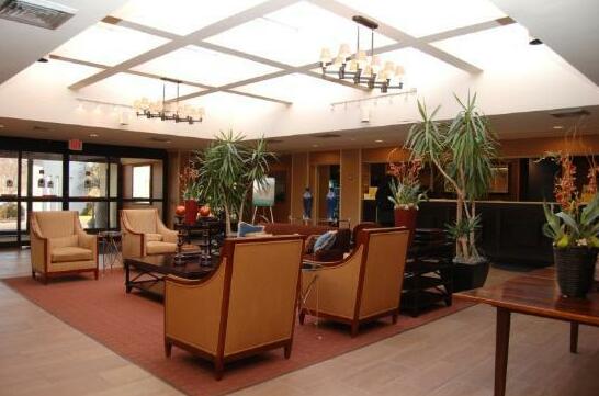 DoubleTree by Hilton Pittsburgh - Meadow Lands - Photo4