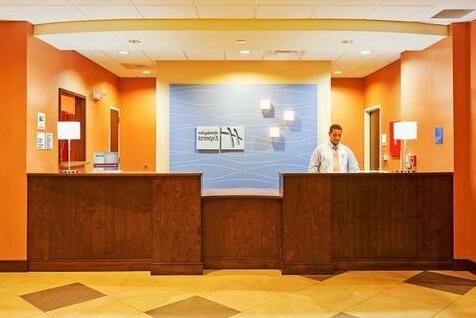 Holiday Inn Express & Suites Washington - Meadow Lands - Photo3