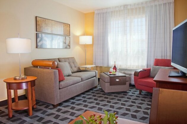 TownePlace Suites Medford - Photo4