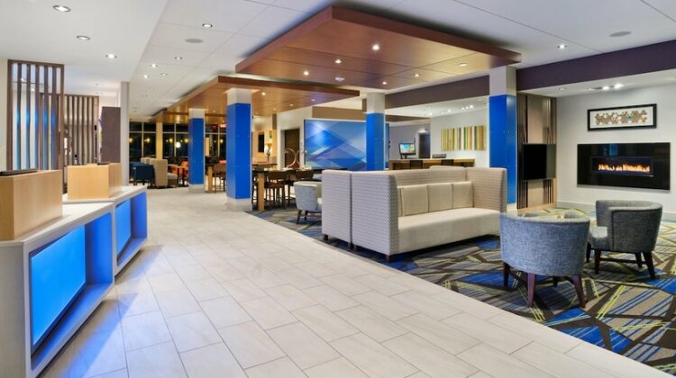 Holiday Inn Express & Suites Medina - Photo5