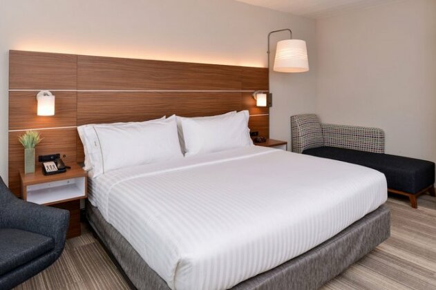 Holiday Inn Express Melbourne West - Photo4