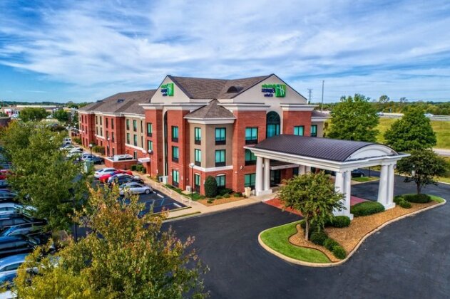 Holiday Inn Express Hotel & Suites Memphis Southwind - Photo2