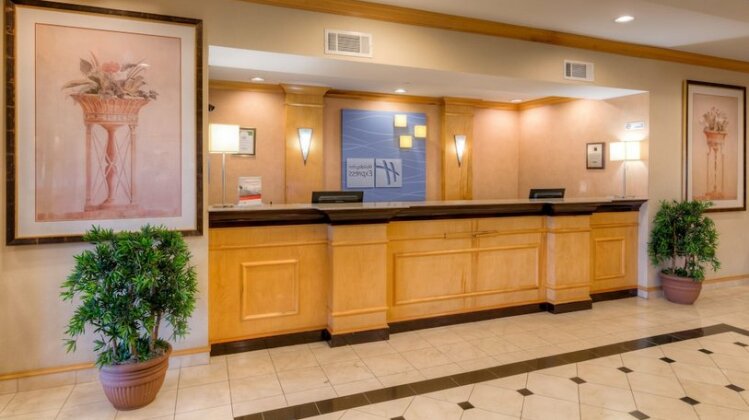 Holiday Inn Express Hotel & Suites Memphis Southwind - Photo3