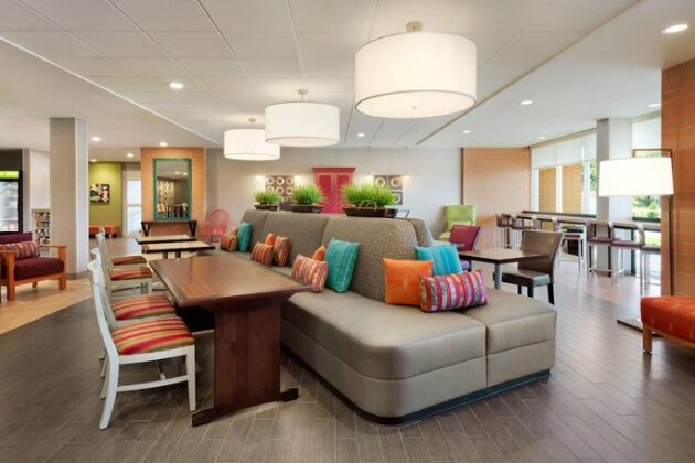 Home2 Suites By Hilton Menomonee Falls Milwaukee - Photo2