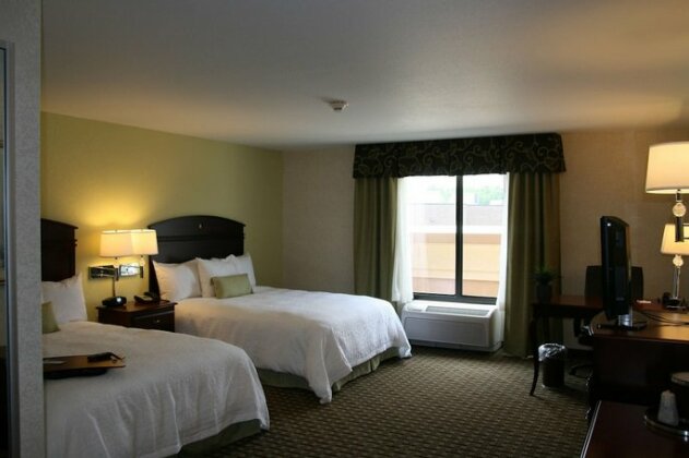 Hampton Inn & Suites Cleveland-Mentor - Photo2