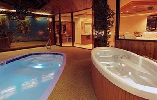 Sybaris Pool Suites Mequon - Adults Only - Photo4