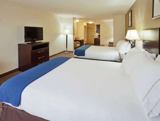 Holiday Inn Express Hotel & Suites Merced - Photo5