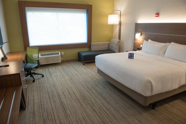 Holiday Inn Express & Suites - Merrillville - Photo5