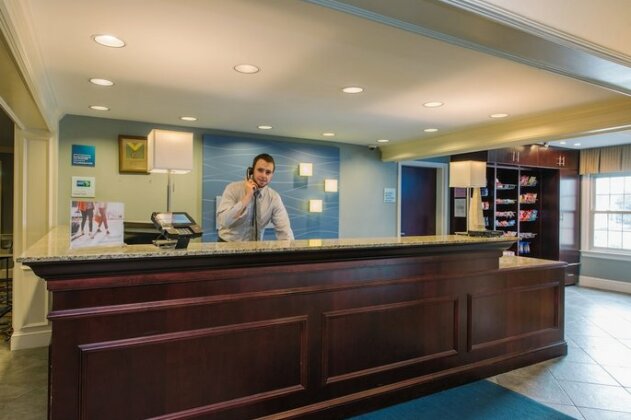 Holiday Inn Express and Suites Merrimack - Photo5