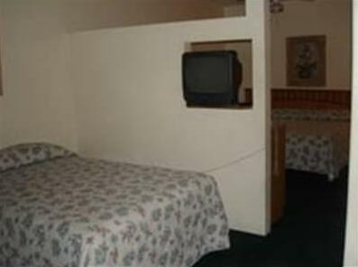 Colonade Motel Suites - Photo5