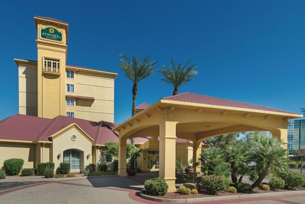 La Quinta Inn & Suites Phoenix Mesa West - Photo5