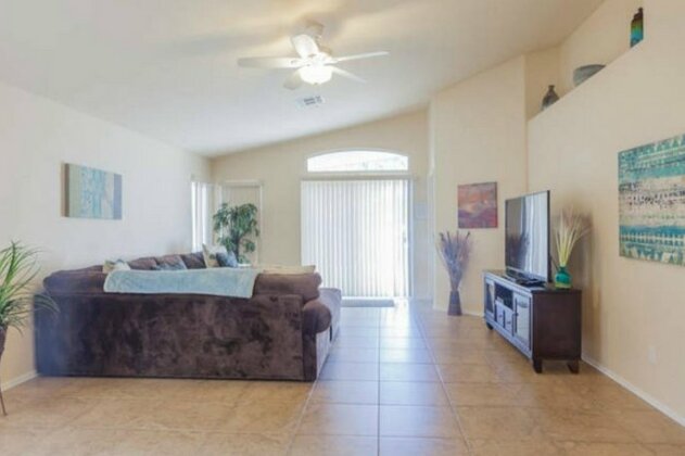 Three-Bedroom Mesa Home with Pool Heater
