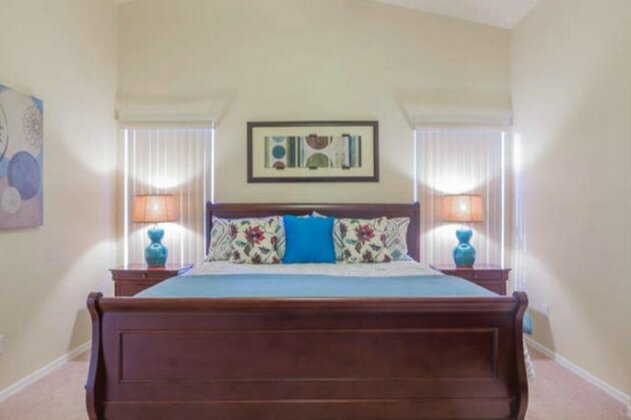 Three-Bedroom Mesa Home with Pool Heater - Photo3