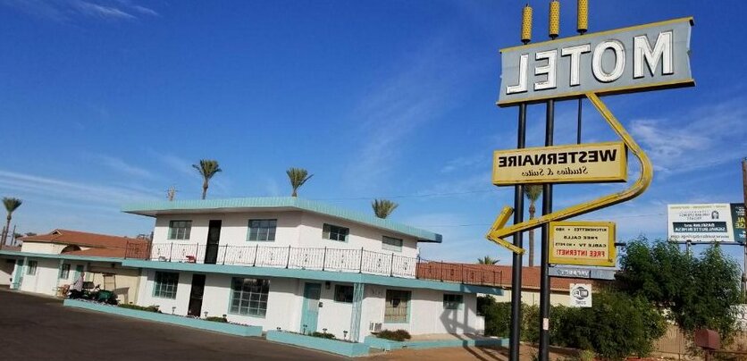 Westernaire Motel - Photo2