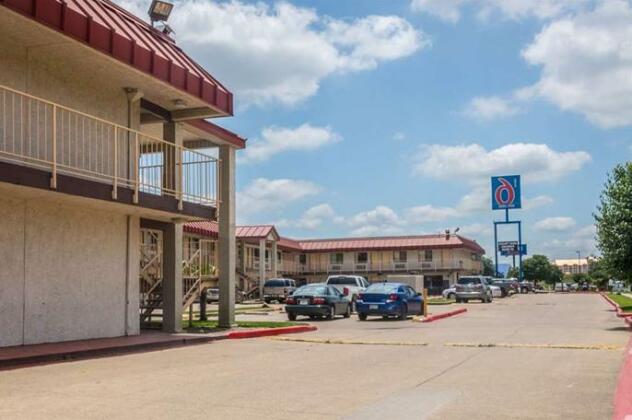 Motel 6 Dallas - Mesquite