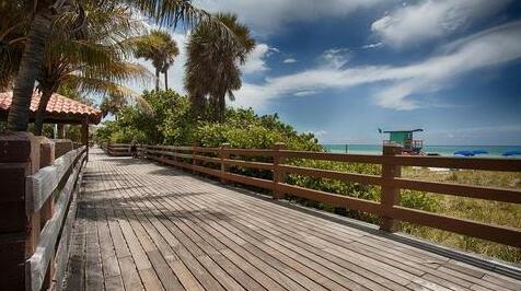 Best Western Plus Atlantic Beach Resort - Photo2