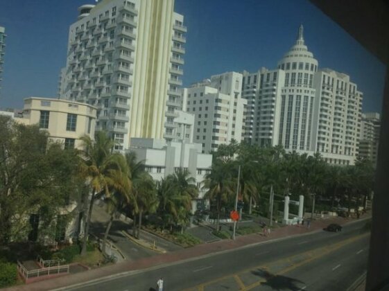 Geneva Hotel Miami Beach