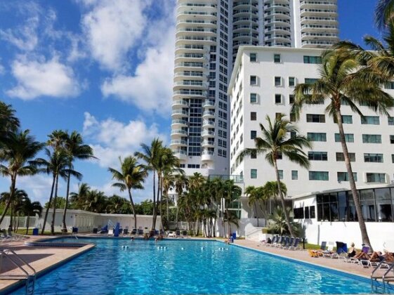 Miami Beach Suncoast Apartment I