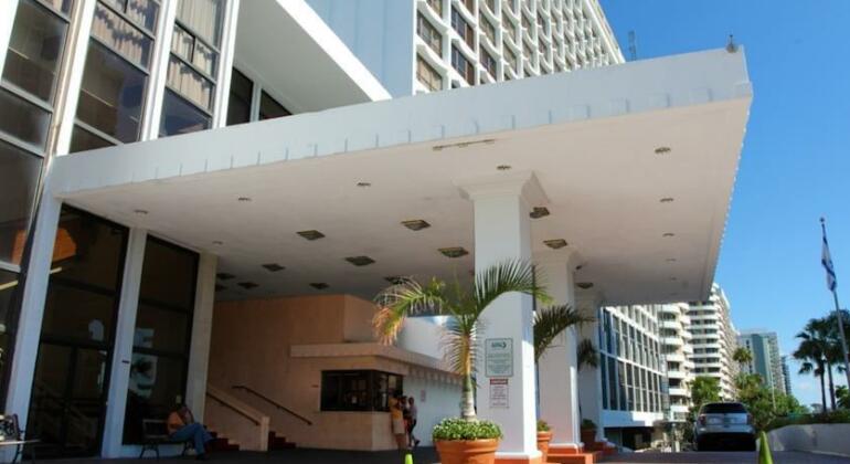 The Castle Hotel Miami Beach - Photo2