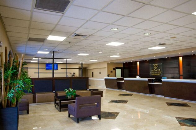 Clarion Inn & Suites Miami International Airport - Photo3