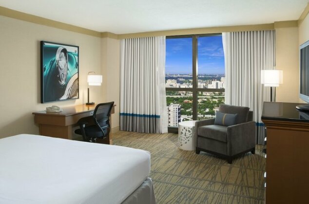 DoubleTree by Hilton Hotel Miami Airport & Convention Center Miami - Photo5