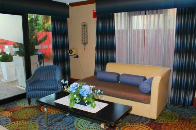 Holiday Inn Express Miami Springs - Photo3