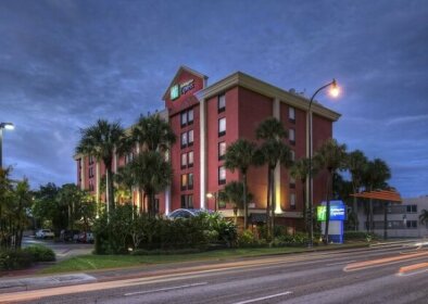 Holiday Inn Express Miami Springs