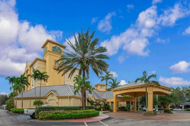 La Quinta Inn & Suites Miami Airport West - Photo3