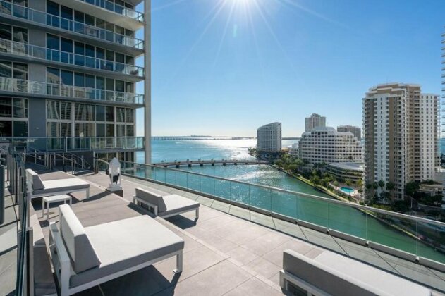Luxury Waterfront Condo In The Urban Oasis At Icon-Brickell Free Spa