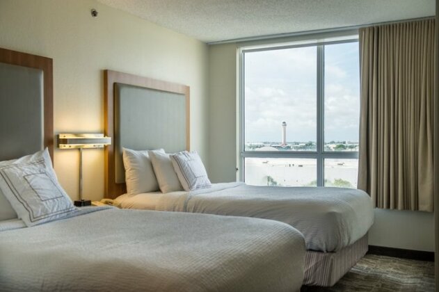 SpringHill Suites Miami Airport South - Photo4