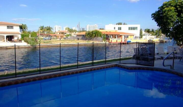 Villa Malibu Miami Rentals - Photo2