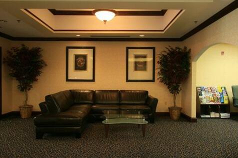 Holiday Inn Express Hotel & Suites Middleboro Raynham - Photo3