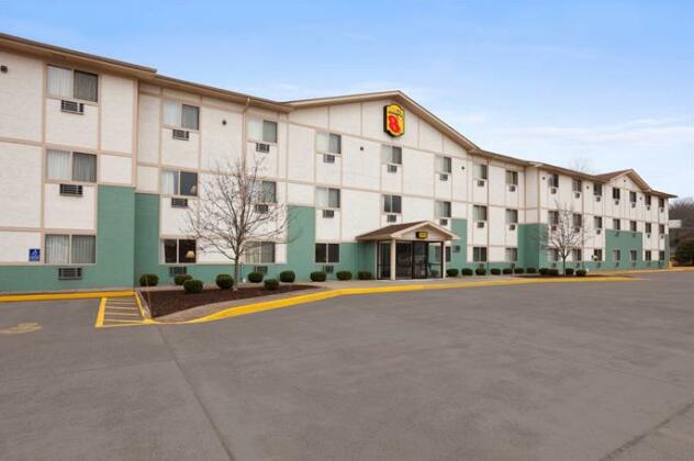 Super 8 by Wyndham Cromwell Middletown - Photo2