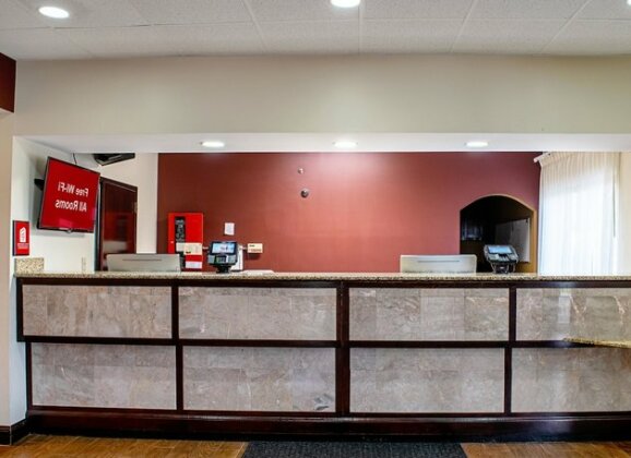 Red Roof Inn & Suites Middletown - Franklin - Photo3