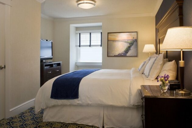 Newport Beach Hotel & Suites - Photo5