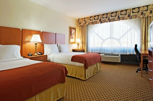 Holiday Inn Express & Suites Midland Loop 250 - Photo5