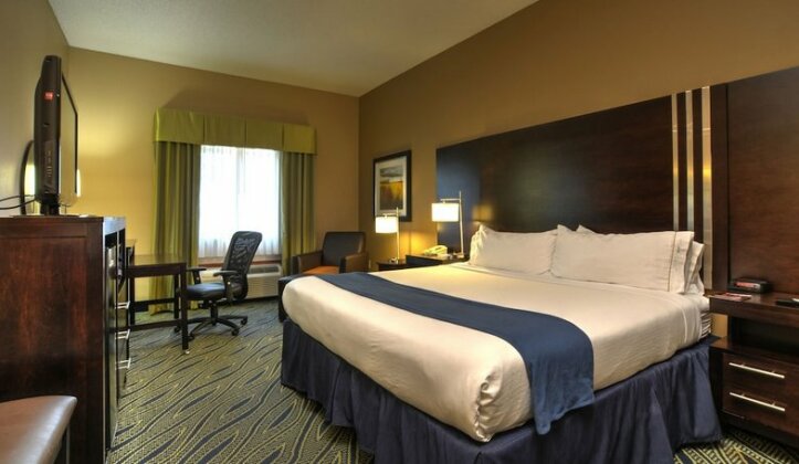 Holiday Inn Express & Suites Midwest City - Photo5