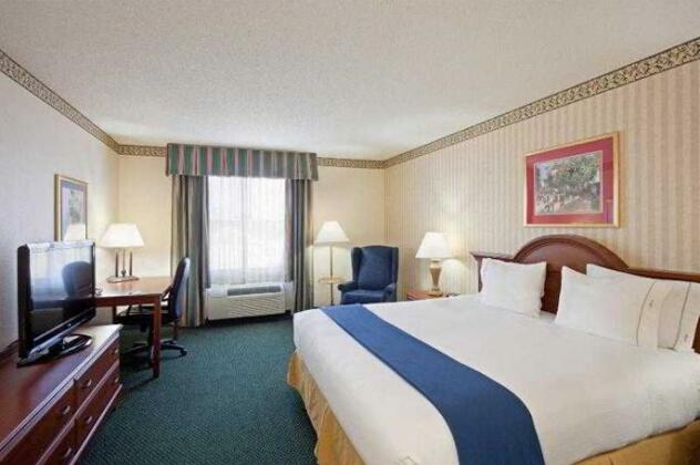 Holiday Inn Express Boston/Milford Hotel - Photo4
