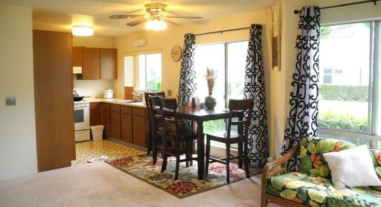 Shirley's Townhouse in Mililani - Photo3