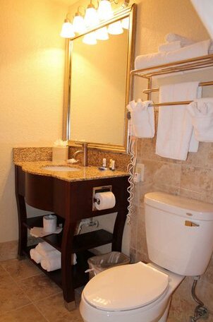 Best Western Plus Milwaukee Airport Hotel & Conference Center - Photo5