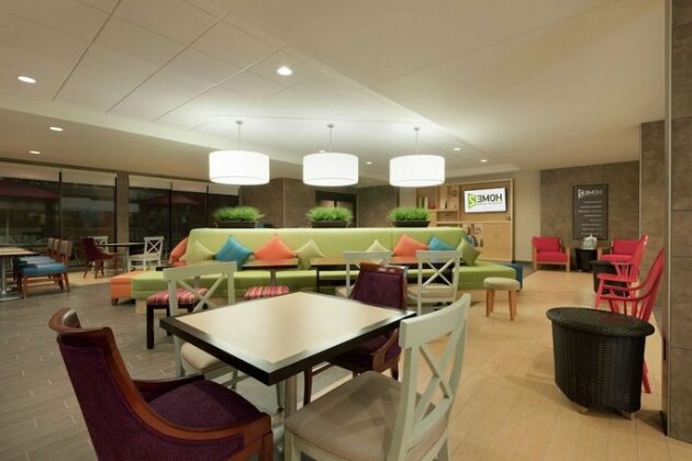 Home2 Suites by Hilton Milwaukee Airport - Photo3