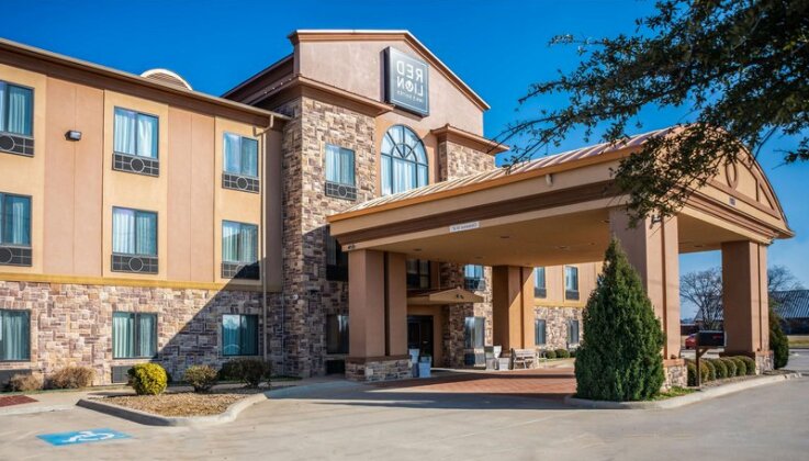 Red Lion Inn & Suites Mineral Wells - Photo3