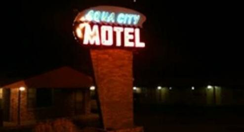 Aqua City Motel