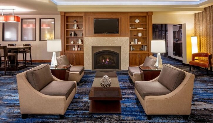 DoubleTree Suites by Hilton Minneapolis - Photo5