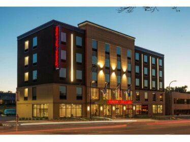 Hampton Inn and Suites Minneapolis University Area MN
