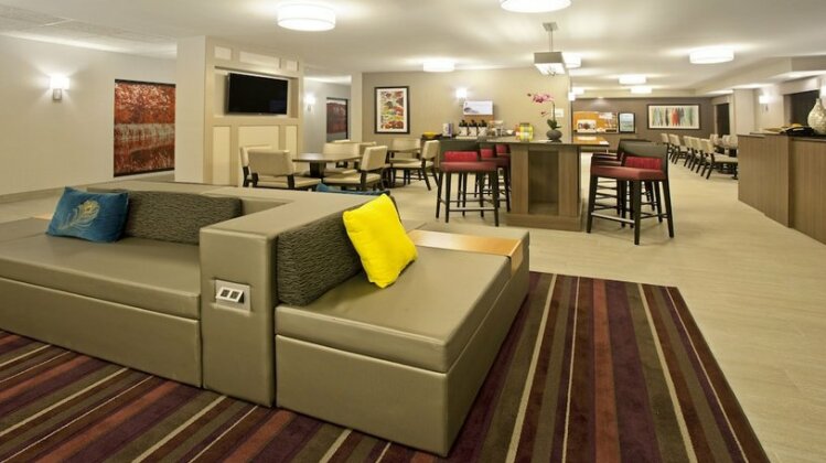 Holiday Inn Express Hotel & Suites Minneapolis - Minnetonka - Photo3