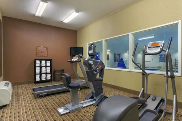 Microtel Inn & Suites by Wyndham Minot - Photo4