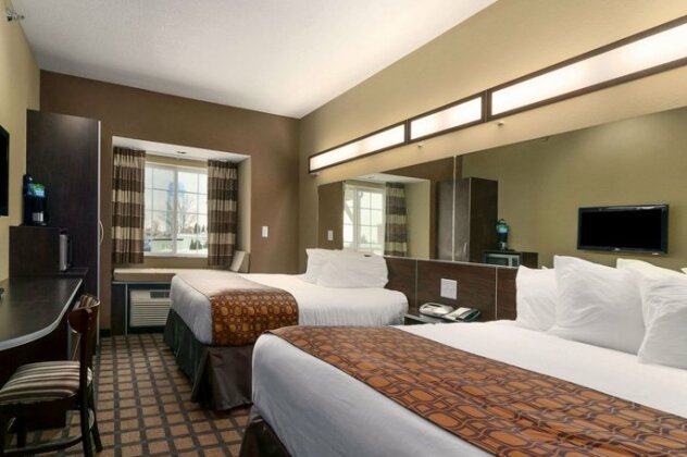 Microtel Inn & Suites by Wyndham Minot - Photo5