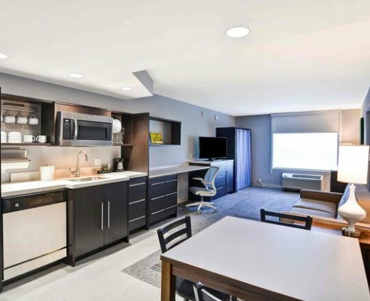 Home2 Suites by Hilton Miramar Ft Lauderdale - Photo4