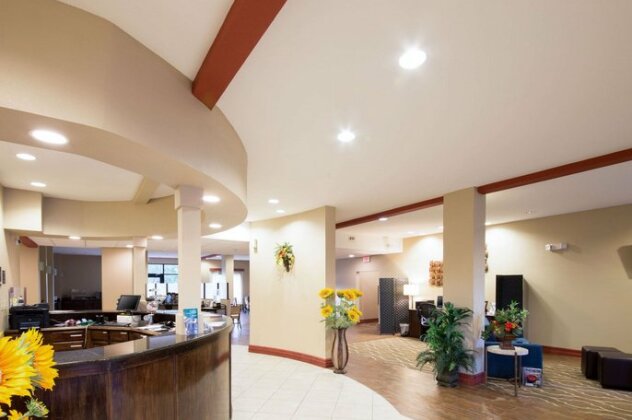Comfort Suites Airport South - Photo3